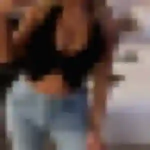 Karima, fille de 22 ans propose rencontre coquine à Andernos-les-Bains