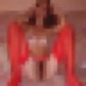 Rencontre Faustine, 26 ans à Bandol en privé