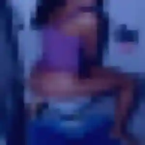 Charmante Sixtine, 19 ans à Bourg-lès-Valence - voir sa photo