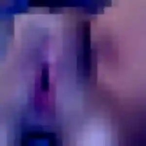 Philippine, 22 ans, disponible à Carnoux-en-Provence pour une rencontre coquine
