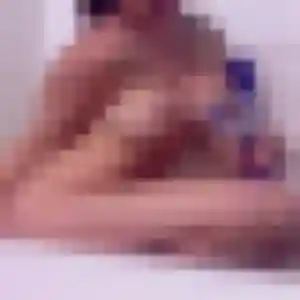 Charline (20 ans) à Chatou propose une rencontre aujourd'hui