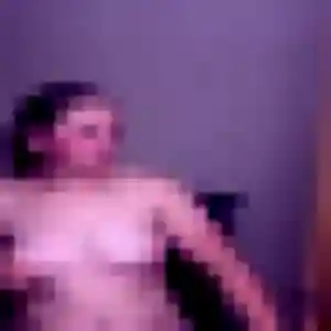 Brune de Clermont, 24 ans - rencontre coquine en toute liberté