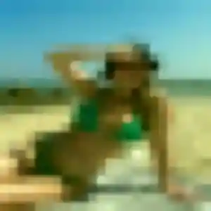 Leontine, femme de 20 ans veut rencontre coquine à Croix