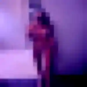 Margaux, 20 ans, connectée à Dijon pour une rencontre coquine
