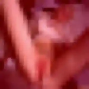 Découvre Flore, 23 ans à Epagny Metz-Tessy en privé