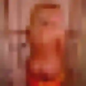 Berenice, 20 ans, connectée à Essarts-en-Bocage pour un rencontre coquine