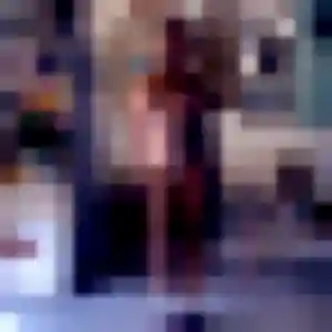 Photo sexy de Lucienne, 20 ans à Fenain - plan discret