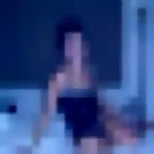 Viviane, 19 ans, connectée à Fontaine pour une rencontre coquine