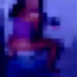 Ines de Halluin, 35 ans - rencontre coquine en toute liberté