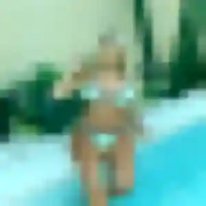 Muriel, 21 ans, veut un rencontre coquine à Le Palais-sur-Vienne