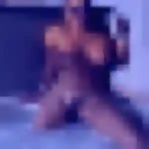 Yasmine de Les Achards, 27 ans - rencontre coquine en toute liberté