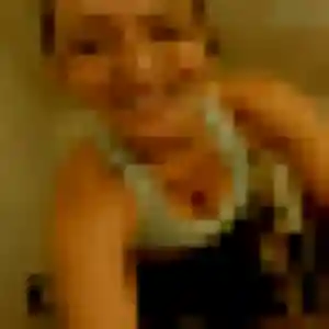 Elsa, femme de 25 ans propose rencontre coquine à Louveciennes