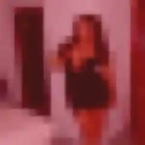 Sylvie, 23 ans, connectée à Magny-les-Hameaux pour un rencontre coquine