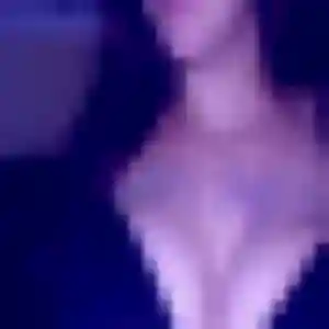 Charmante Geneve, 44 ans à Montmorillon - la contacter