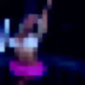 Rejoins Celine, 30 ans à Noisy-le-Roi en privé