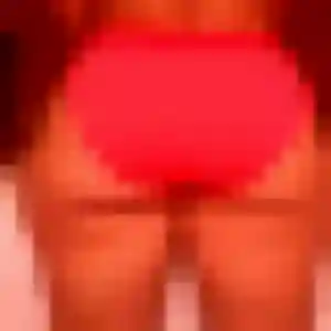 Amira, 24 ans, connectée à Octeville-sur-Mer pour une rencontre coquine