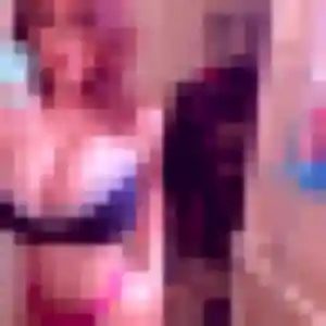 Photo de Laura à Paray-Vieille-Poste (32 ans) - rencontre coquine anonyme