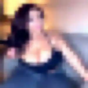 Angelique, 36 ans, connectée à Ploufragan pour un rencontre coquine