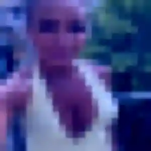 Khadija, 19 ans, connectée à Saint-Galmier pour une rencontre coquine