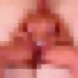 Sexy Estee, 20 ans à Saint-Genest-Lerpt - voir sa photo