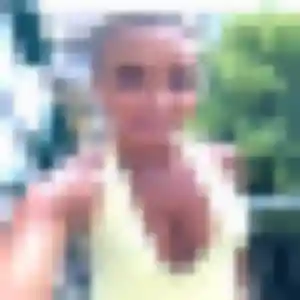 Aurelie de Saint-Jean-de-Monts, 19 ans - rencontre coquine en toute liberté