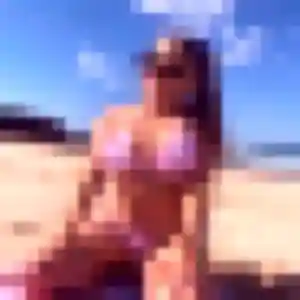 Kim, 33 ans, en ligne à Tain-l'Hermitage pour une rencontre coquine
