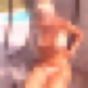 Sandrine, 29 ans, en ligne à Villeneuve-sur-Lot pour une rencontre coquine
